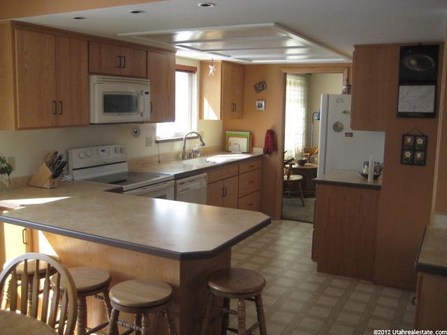 318 E 1140 N, Logan, UT 84341 — photo 2
