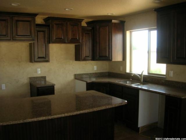 39 S 3525 W, Layton, UT 84041 — photo 4