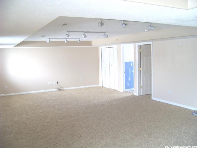 4736 S 4075 W, Roy, UT 84067 — photo 8