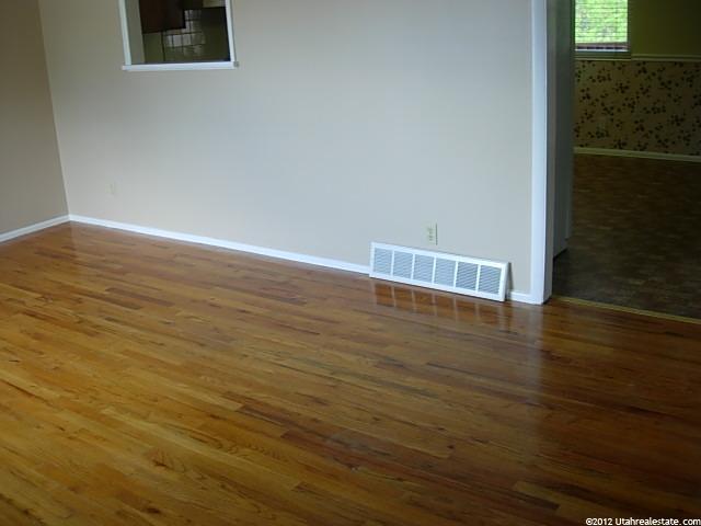 8026 S Jackson St, Midvale, UT 84047 — photo 4