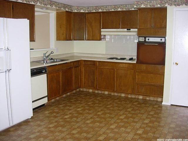 8026 S Jackson St, Midvale, UT 84047 — photo 6