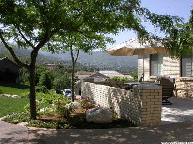 915 N North Ridge Dr E, Bountiful, UT 84010 — photo 2