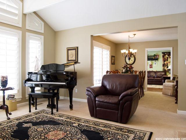 915 N North Ridge Dr E, Bountiful, UT 84010 — photo 4