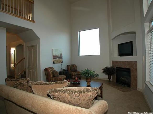 282 E Manilla Dr, Draper, UT 84020 — photo 7