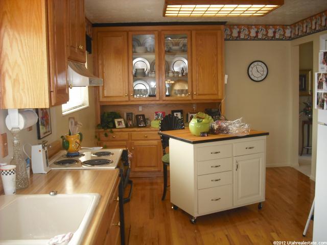 8067 S 1715 E, Sandy, UT 84093 — photo 11