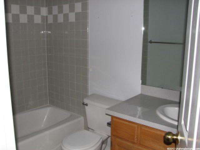 1058 N 900 W, Clinton, UT 84015 — photo 6