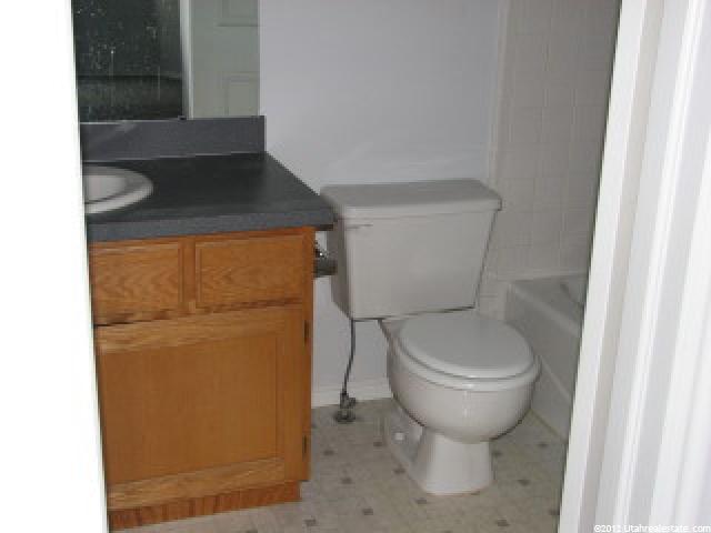 1058 N 900 W, Clinton, UT 84015 — photo 8