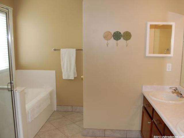 2889 W 2250 N, Clinton, UT 84015 — photo 6