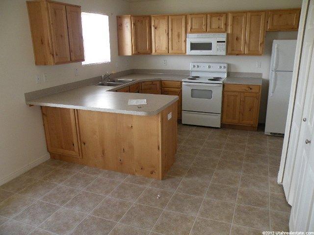 2051 N 550 W, Clinton, UT 84015 — photo 2