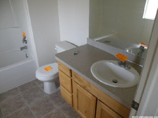 2051 N 550 W, Clinton, UT 84015 — photo 6