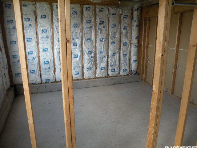 2051 N 550 W, Clinton, UT 84015 — photo 10