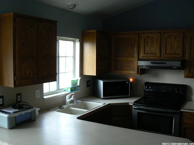 5213 S 2800 W, Roy, UT 84067 — photo 7