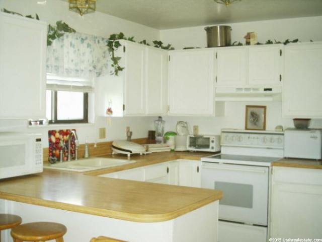 95 E 900 S, Layton, UT 84041 — photo 2