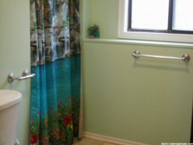 95 E 900 S, Layton, UT 84041 — photo 4