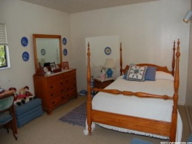 2961 S Windsor Ln, Bountiful, UT 84010 — photo 9