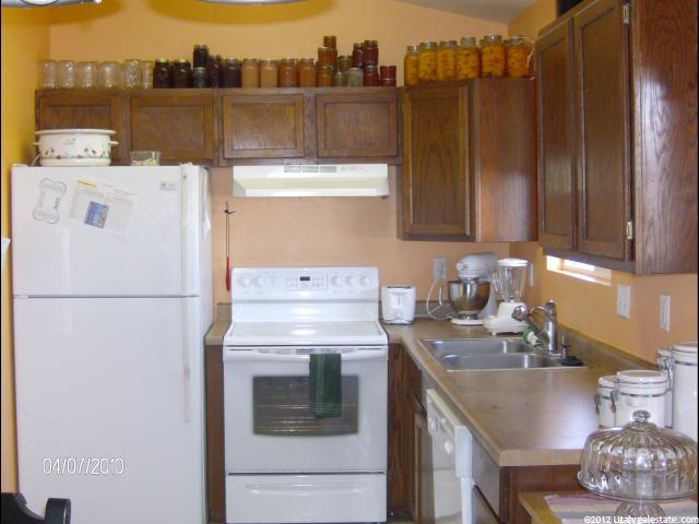 2108 W 2075 N, Clinton, UT 84015 — photo 4