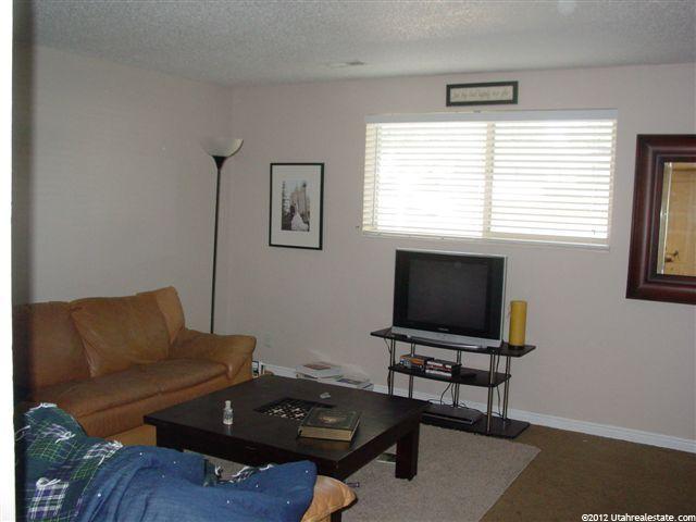 640 E Vine St, Murray, UT 84107 — photo 5