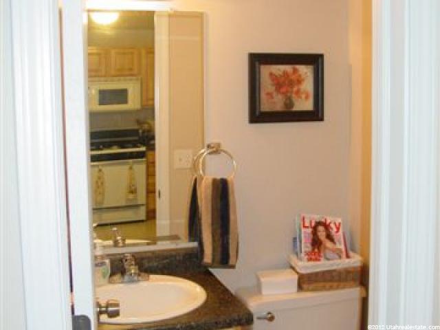 640 E Vine St, Murray, UT 84107 — photo 6