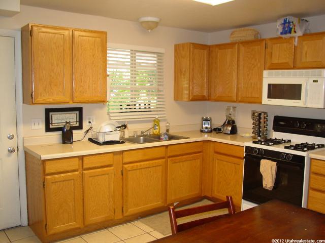 640 E Vine St, Murray, UT 84107 — photo 8