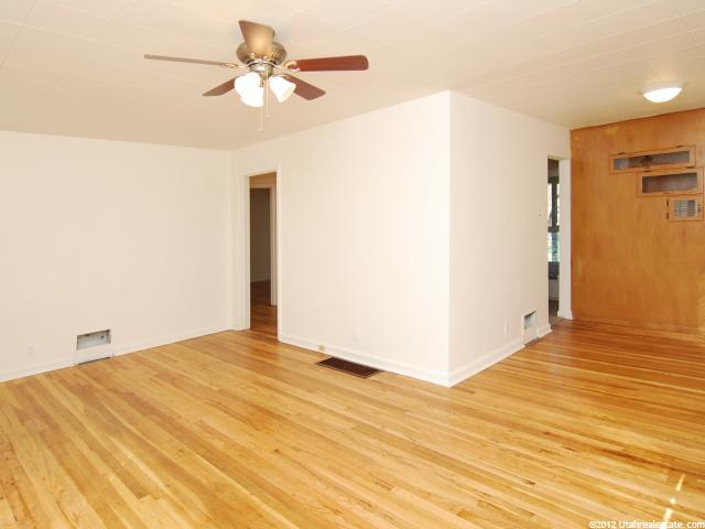 137 Ross Dr, Clearfield, UT 84015 — photo 3