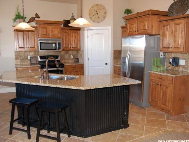 1254 W 500 S, Layton, UT 84041 — photo 2