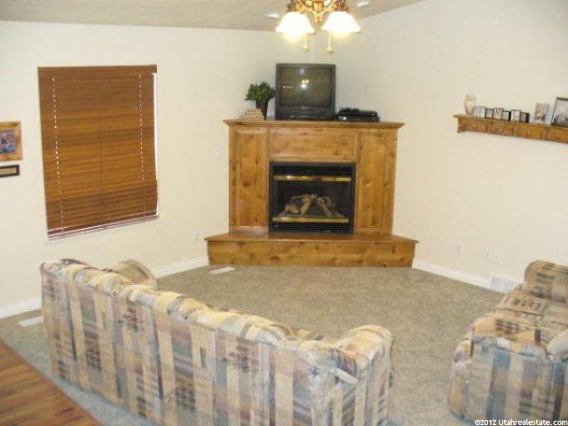 631 E 335 N, Mt Pleasant, UT 84647 — photo 5