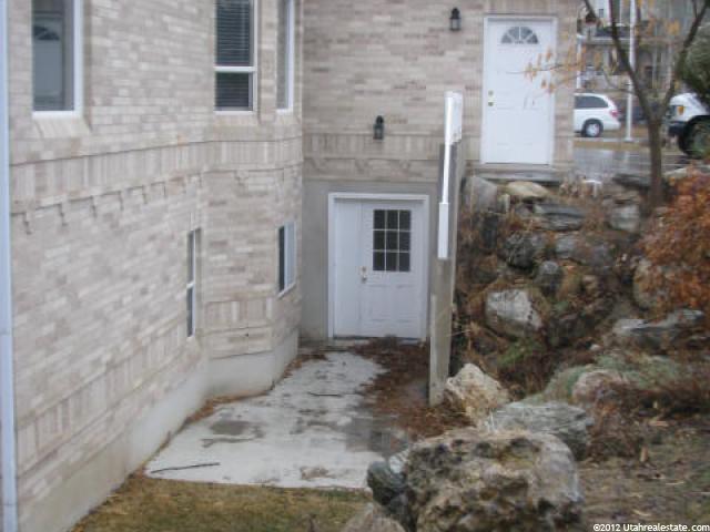 915 N 700 E, Centerville, UT 84014 — photo 2