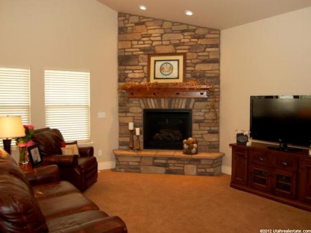 4049 S 2225 W, Roy, UT 84067 — photo 2