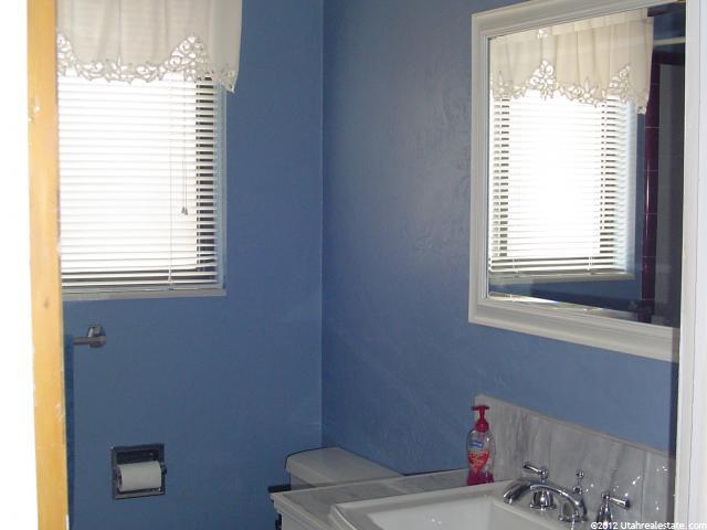 1010 S Van Buren E, Ogden, UT 84404 — photo 9