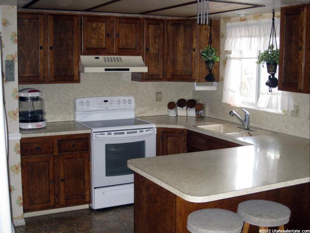 242 W 1850 N, Layton, UT 84041 — photo 5
