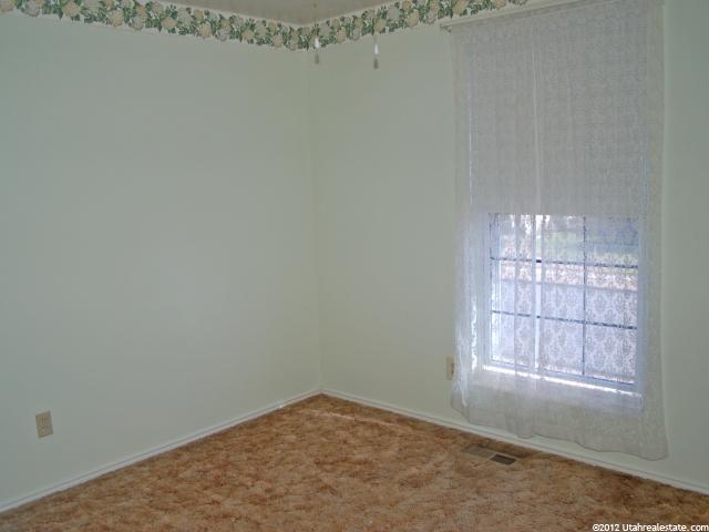 242 W 1850 N, Layton, UT 84041 — photo 10