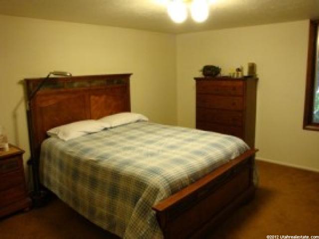 40 Whitebarn Dr, Pleasant View, UT 84414 — photo 8