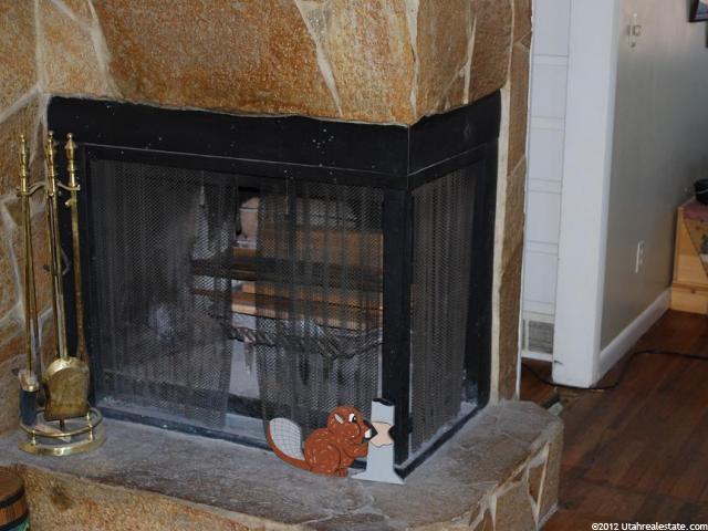 5833 S 2625 W, Roy, UT 84067 — photo 7