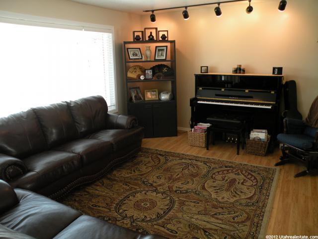 37 W 3500 S, Bountiful, UT 84010 — photo 3