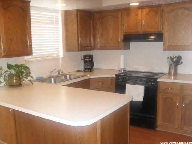 5048 S 3375 W, Roy, UT 84067 — photo 3