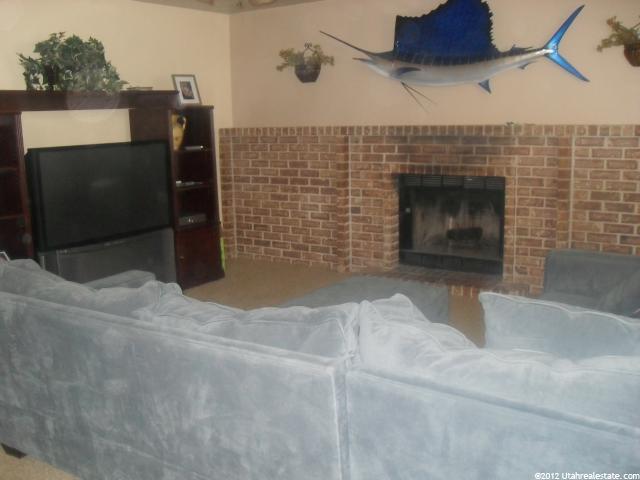 5048 S 3375 W, Roy, UT 84067 — photo 5