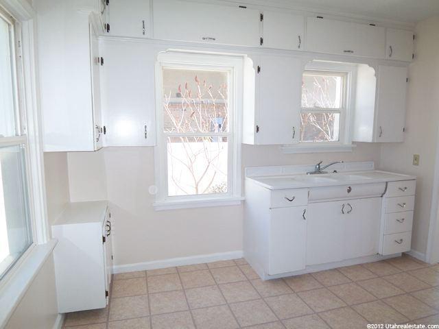 69 E Cox Ln S, Midvale, UT 84047 — photo 4