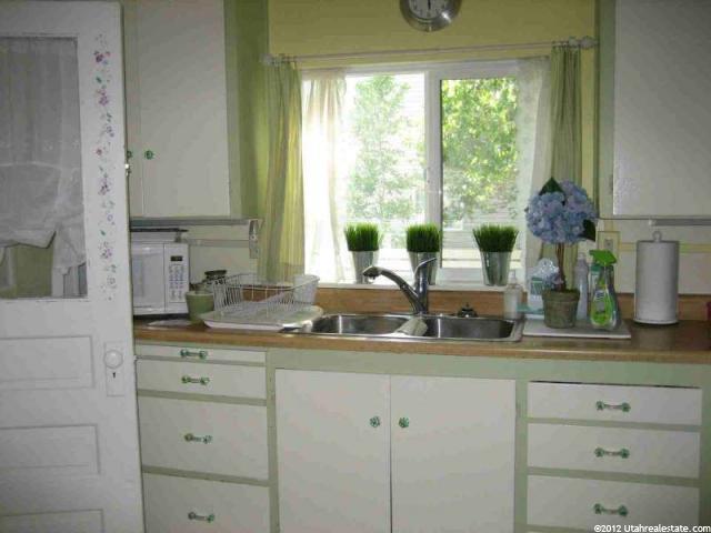 200 S 275 W, Enterprise, UT 84725 — photo 4