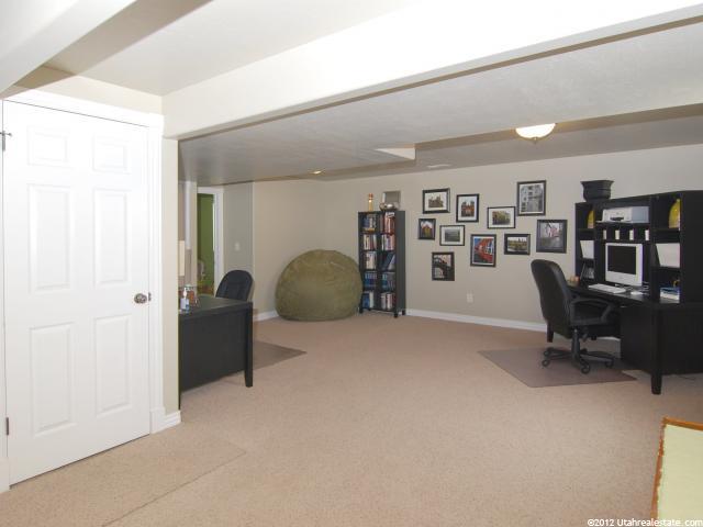 1802 E Kay Ln, Ogden, UT 84405 — photo 11