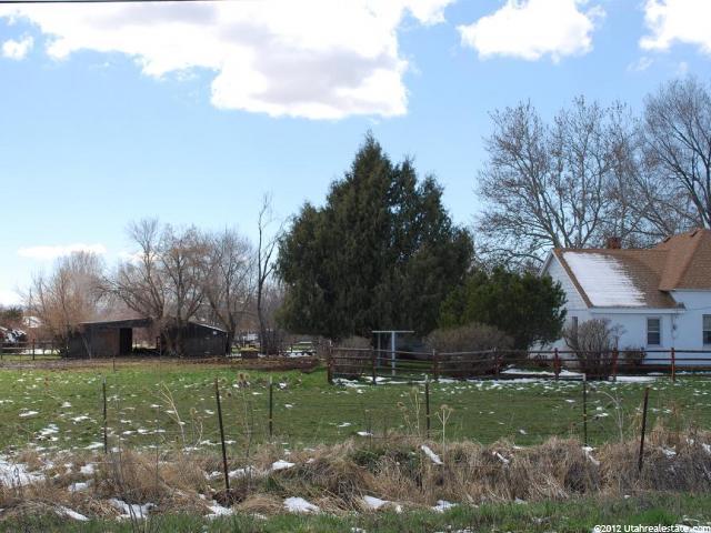80 S Chapel St E, Layton, UT 84041 — photo 2