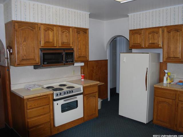 80 S Chapel St E, Layton, UT 84041 — photo 12