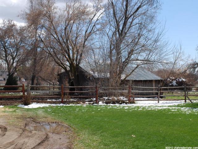 80 S Chapel St E, Layton, UT 84041 — photo 9