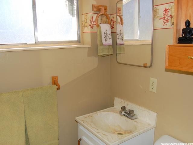 352 N 350 W, Bountiful, UT 84010 — photo 11