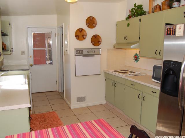 352 N 350 W, Bountiful, UT 84010 — photo 4