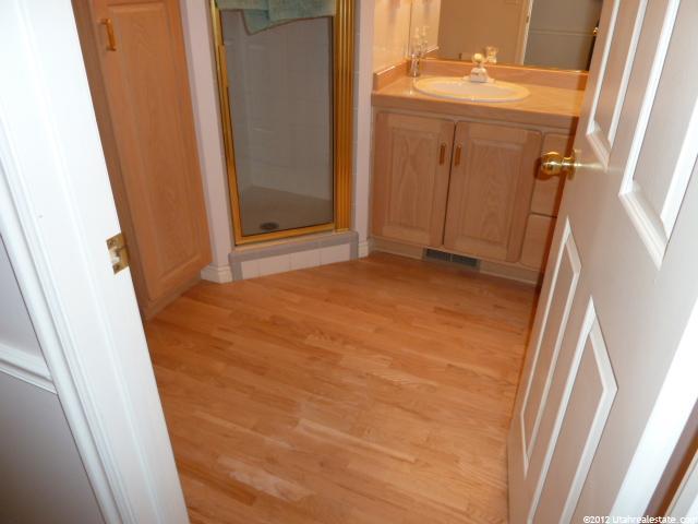 8574 S Sun Valley Dr E, Sandy, UT 84093 — photo 5
