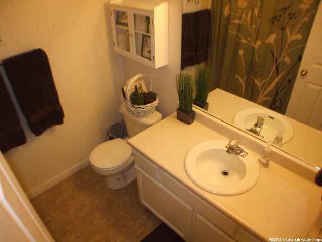 1448 N 200 W, Layton, UT 84041 — photo 11