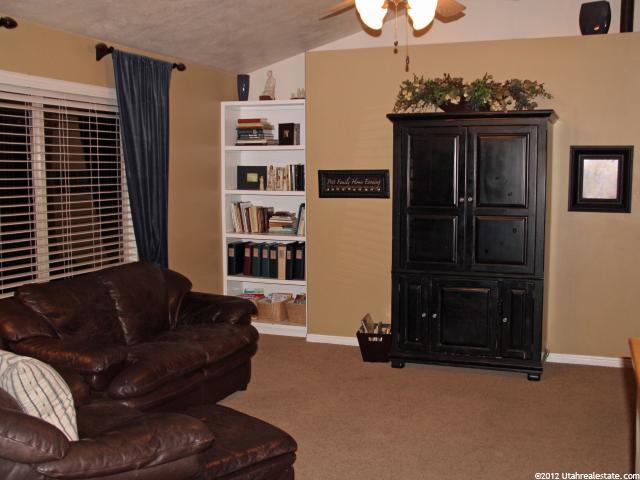 2073 Churchill Dr, Centerville, UT 84014 — photo 12
