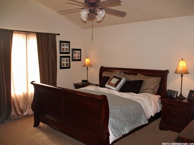 2073 Churchill Dr, Centerville, UT 84014 — photo 3