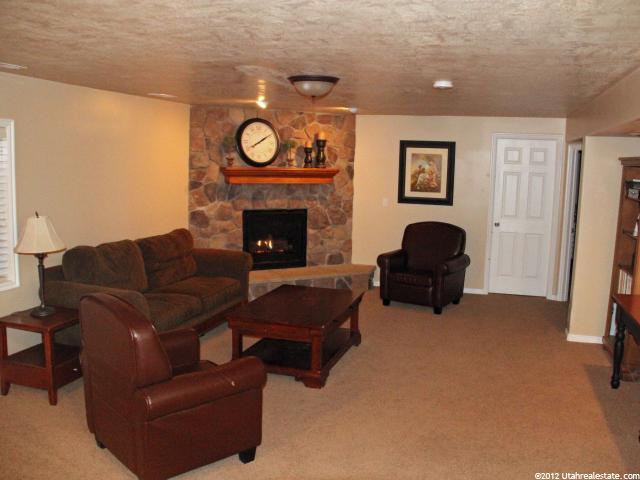 2073 Churchill Dr, Centerville, UT 84014 — photo 6