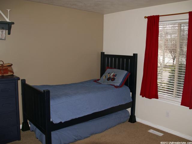 2073 Churchill Dr, Centerville, UT 84014 — photo 9